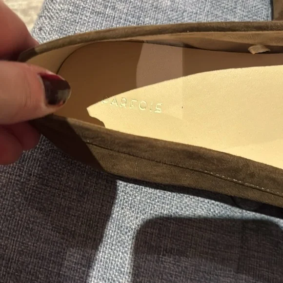 Argo is dark green loafers with gold hardware in 39 - Picture 2 of 6